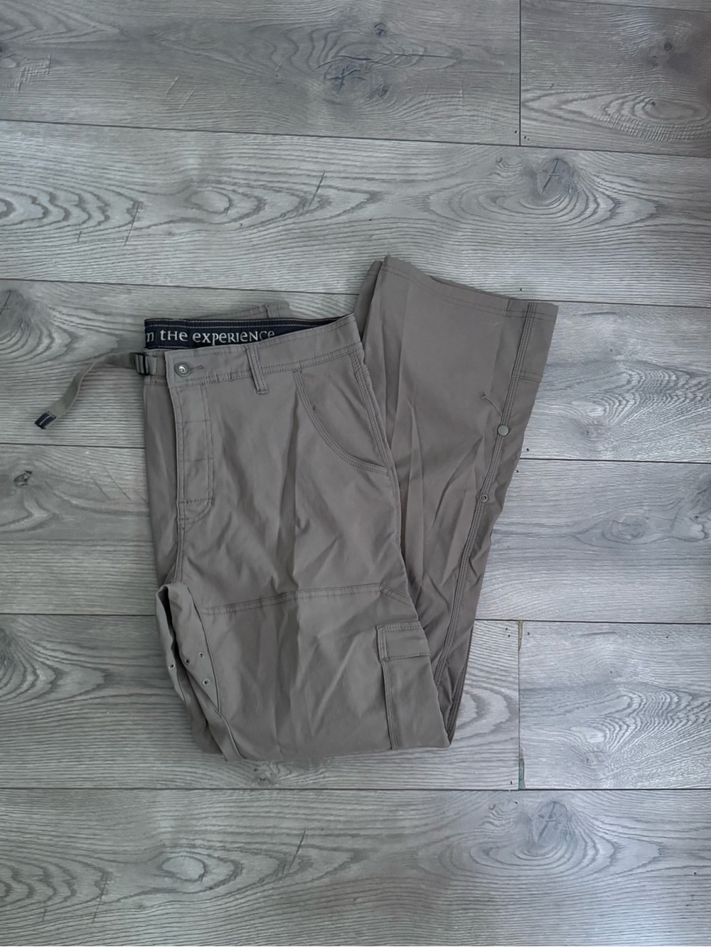 Prana Size 35Wx34L Men's Lightweight Relaxed Cargo Pants Khaki/Taupe